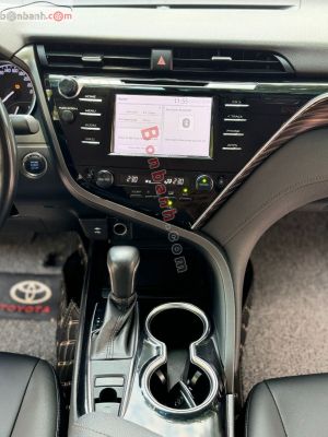 Xe Toyota Camry 2.0G 2019