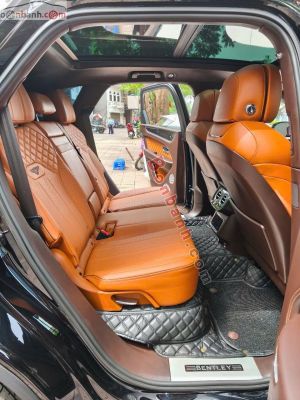 Xe Bentley Bentayga 4.0 V8 2021