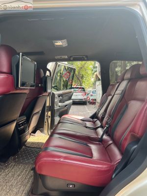 Xe Lexus LX 570 Super Sport 2018
