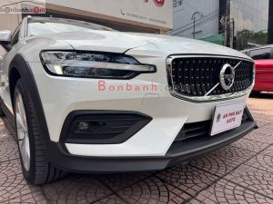 Xe Volvo V60 Cross Country B5 AWD 2022