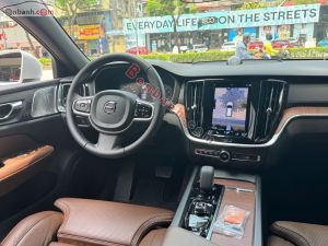 Xe Volvo V60 Cross Country B5 AWD 2022
