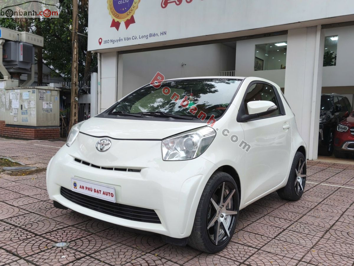 Toyota IQ 1.0 AT 2012