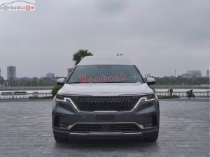 Kia Carnival Royal 2.2D