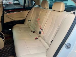 Xe BMW 5 Series 520i 2022