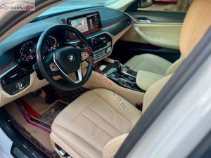 Xe BMW 5 Series 520i 2022