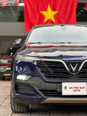 Xe VinFast Lux SA 2.0 Base 2.0 AT 2021