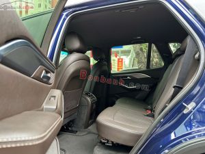 Xe VinFast Lux SA 2.0 Base 2.0 AT 2021