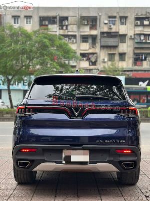 Xe VinFast Lux SA 2.0 Base 2.0 AT 2021