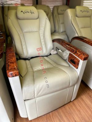 Xe Ford Transit Limousine 2016