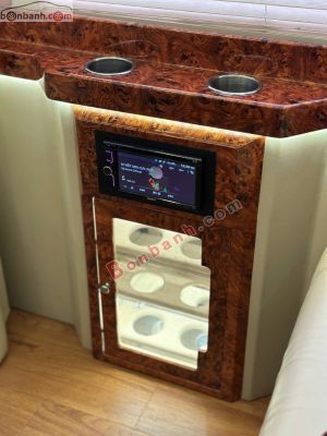 Xe Ford Transit Limousine 2016