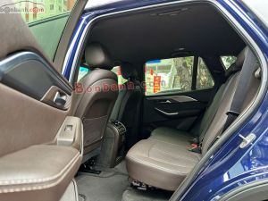 Xe VinFast Lux SA 2.0 Base 2.0 AT 2021