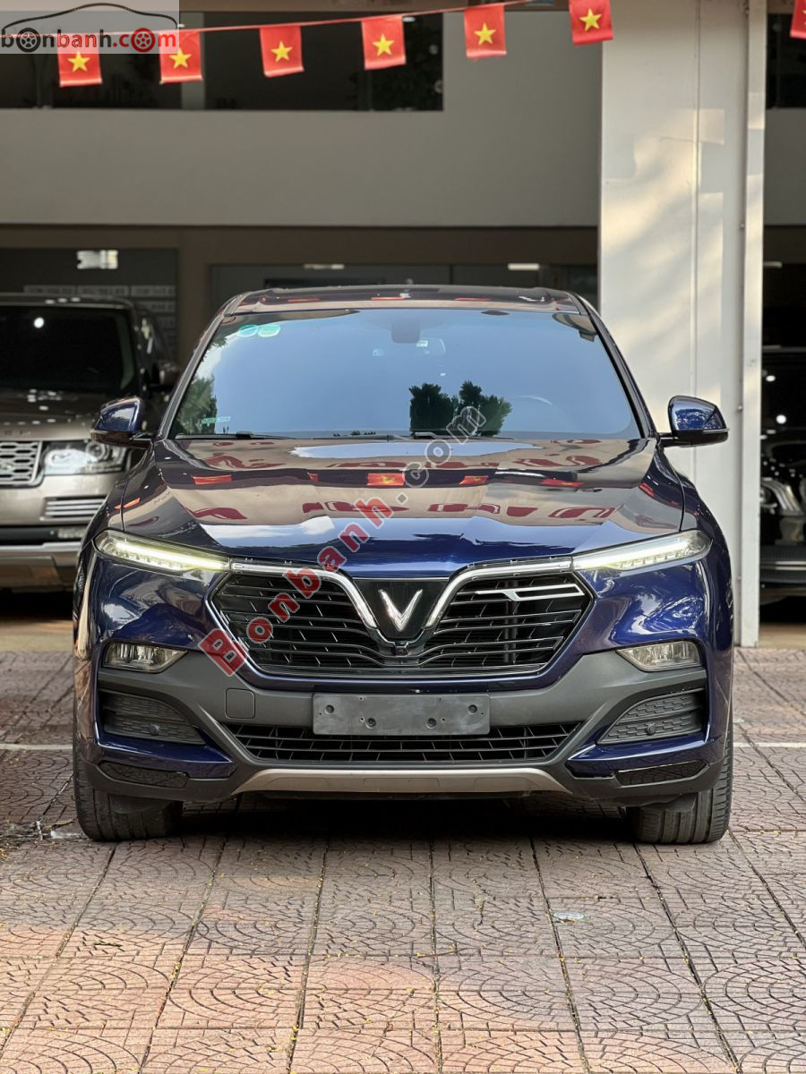 VinFast Lux SA 2.0 Base 2.0 AT 2021